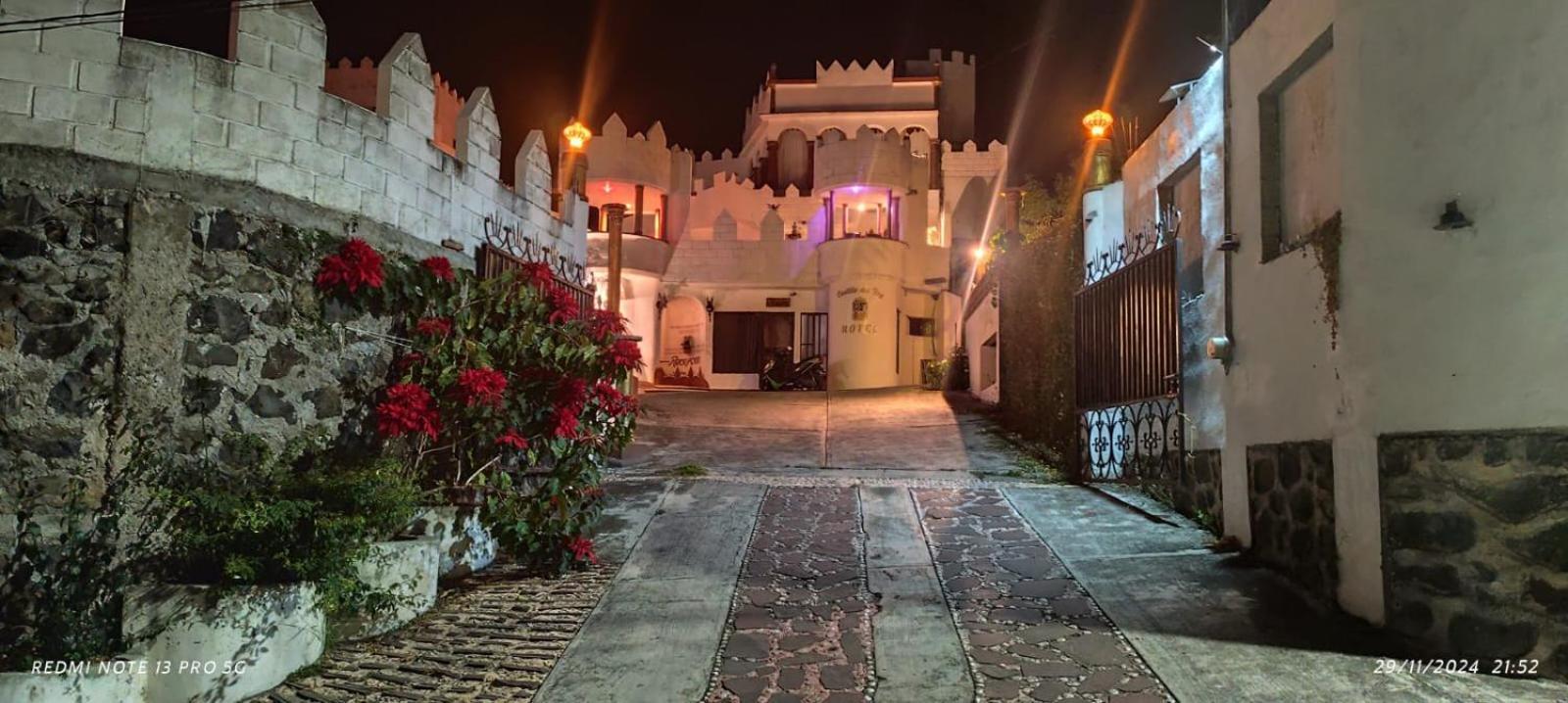 Castillo del Rey Valle de Bravo Esterno foto